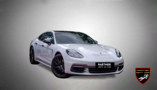 PORSCHE PANAMERA 4 S p1